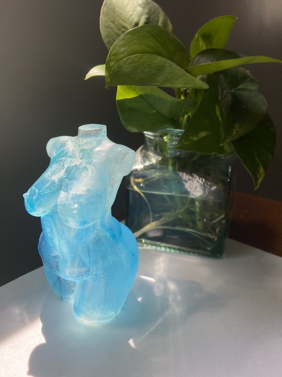 First public drop in a year! Tonight 6pmEST, these will absolutely sell out so set your alarm if you want one (pics are only a few included, there’s more!)🫶🏼