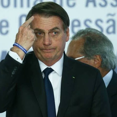 NP__Oficial's tweet photo. 🚨 Atenção: l Por não poder manter contato com Bolsonaro, Valdemar Costa Neto ficará hospedado no mesmo hotel que Michelle antes de evento no Rio; o ex-presidente, por sua vez, ficará hospedado em outro, a uma distância de 1,3 quilômetro https://t.co/pNORKktwtP