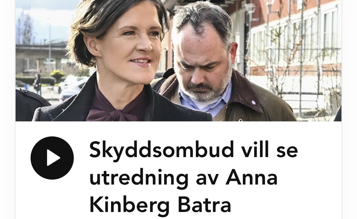 Herravaldet's tweet photo. Nu går redaktionerna på högvarv. Alla inser AKB är i gugning och man gör allt för hitta nya snedsprång. Handlingar begärs ut, kommentar jagas, gamla ovänner letas upp osv osv. Det uppstår en tävling bland reportrarna, vem lyckas fälla henne? Men är detta bra journalistik? #Drev https://t.co/I12EBO4SMi