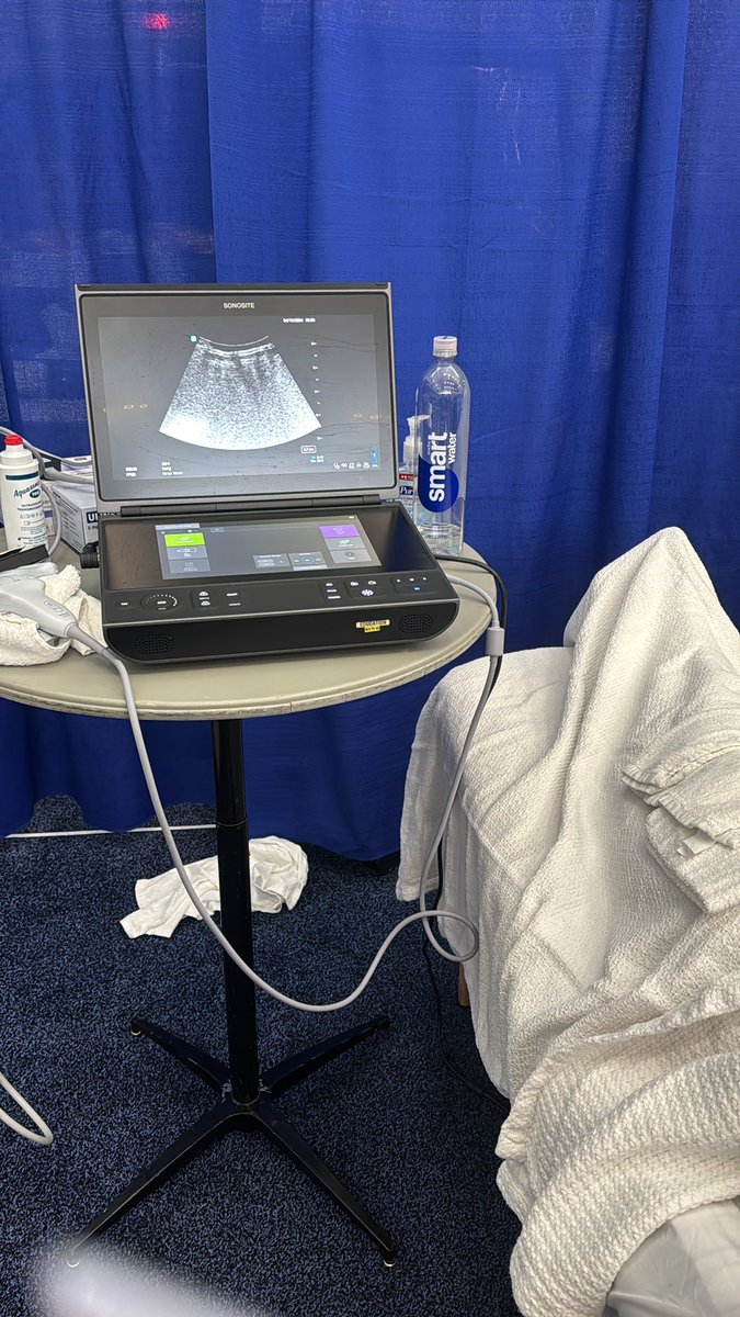 Come one come all to Ultrasound Alley and learn POCUS for Beginners! Courses are sold out BUT there has been space for a few walk ins at each session this morning! Come learn about JVD and Lung POCUS! <a href="/ACPIMPhysicians/">ACP</a> #IM2024
