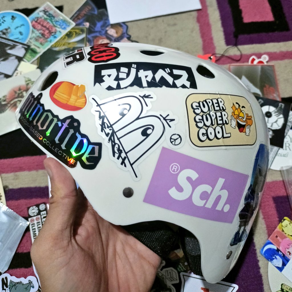 an666ana's tweet image. Tugas prakarya kelas 4 SD: nempelin stiker ke helm baru
#stickerbomb