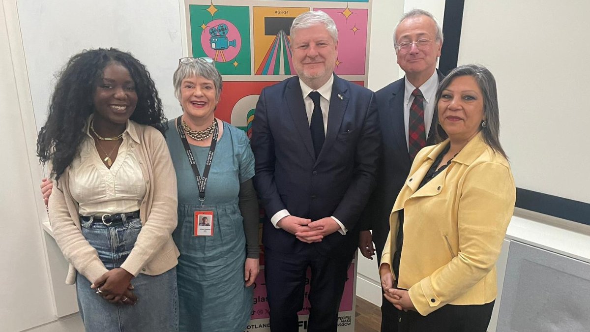 External Affairs Cabinet Secretary @AngusRobertson and Culture Minister @kaukabstewart met with EU Ambassador @Pedro_Serrano1 today. They discussed cultural collaboration in advance of the 'In Short, Europe: Best of Best' film festival @glasgowfilm