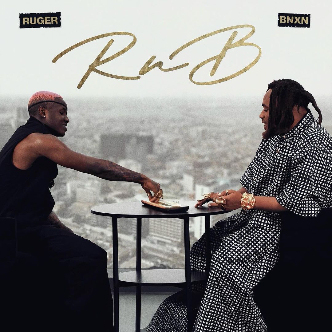 OneJoblessBoy's tweet photo. "We reconciled when we met on a flight to London...some one just tapped my head"

BNXN reveals how he and Ruger buried the hatchet.