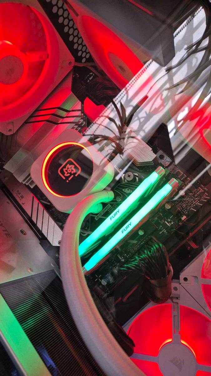 MissHannya's tweet photo. Hey @CORSAIR, I'm having an issue with my iCUE H150i Elite LCD XT that I purchased less than 6 months ago. I've tried troubleshooting the issue myself, but I haven't been successful. Can you please help me get this resolved? #CorsairSupport #WarrantyIssue https://t.co/xLiDdu71JY