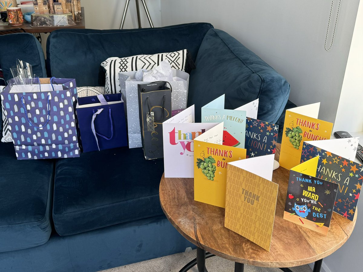 Class of 2024. It has been an honour I hope you all enjoyed your final day of S6. you’re soon to be an Alumni like old Mr Ward himself. You will all be missed and will always be part of the eastbank family. SPLENDEAT LUX #ambition #kindness #respect #responsibility