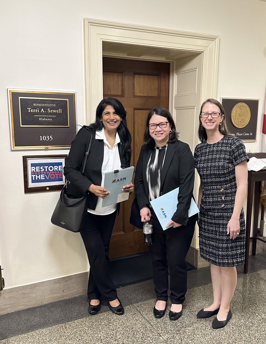 rhiruns's tweet photo. Many thanks to the office of @RepTerriSewell for meeting to discuss funding for implementation of the Securing the US OPTN Act! We are grateful for all your work and past support of #kidney patients. @ASNAdvocacy @ASNKidney @VineetaKumar8 @KidneyBea_n https://t.co/m5XJo3zALA
