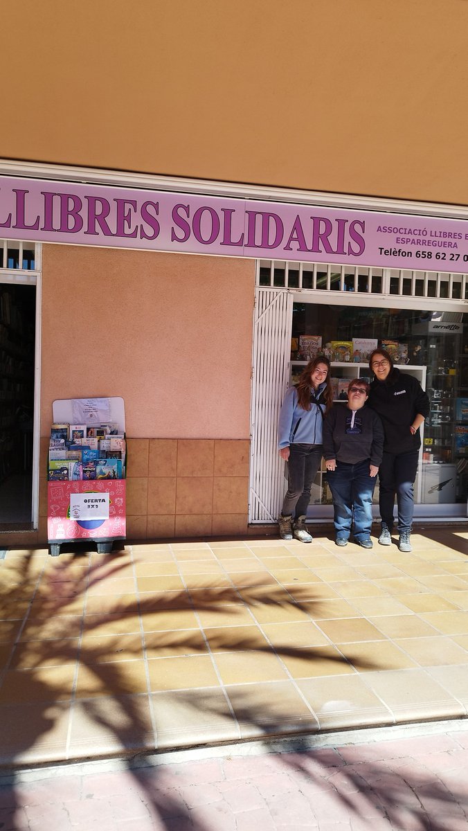 Club_4Roures's tweet photo. Esta mañana hemos hecho una visita a nuestra amiga Elisabet Requena ... Se acerca Sant Jordi 🤔🤔 ¿Qué será será? 🤣🤣 https://t.co/SttsZiMzhc