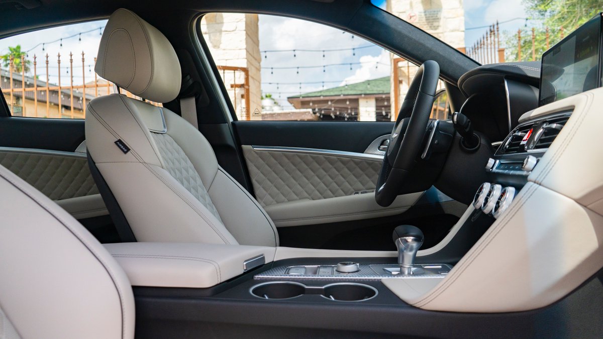 GenesisHRL's tweet photo. Elevate every journey with the Genesis G70. Jump into the front seat, and let #GenesisOfHarlingen guide you to a new era of driving.  Contact us at 956-625-0151 or shop online https://t.co/LoNiP6d0f2.

#DaleGas. Vehicle Pictured: 2022 #GenesisG70. #vackarstadium https://t.co/C4sX4DYnzn