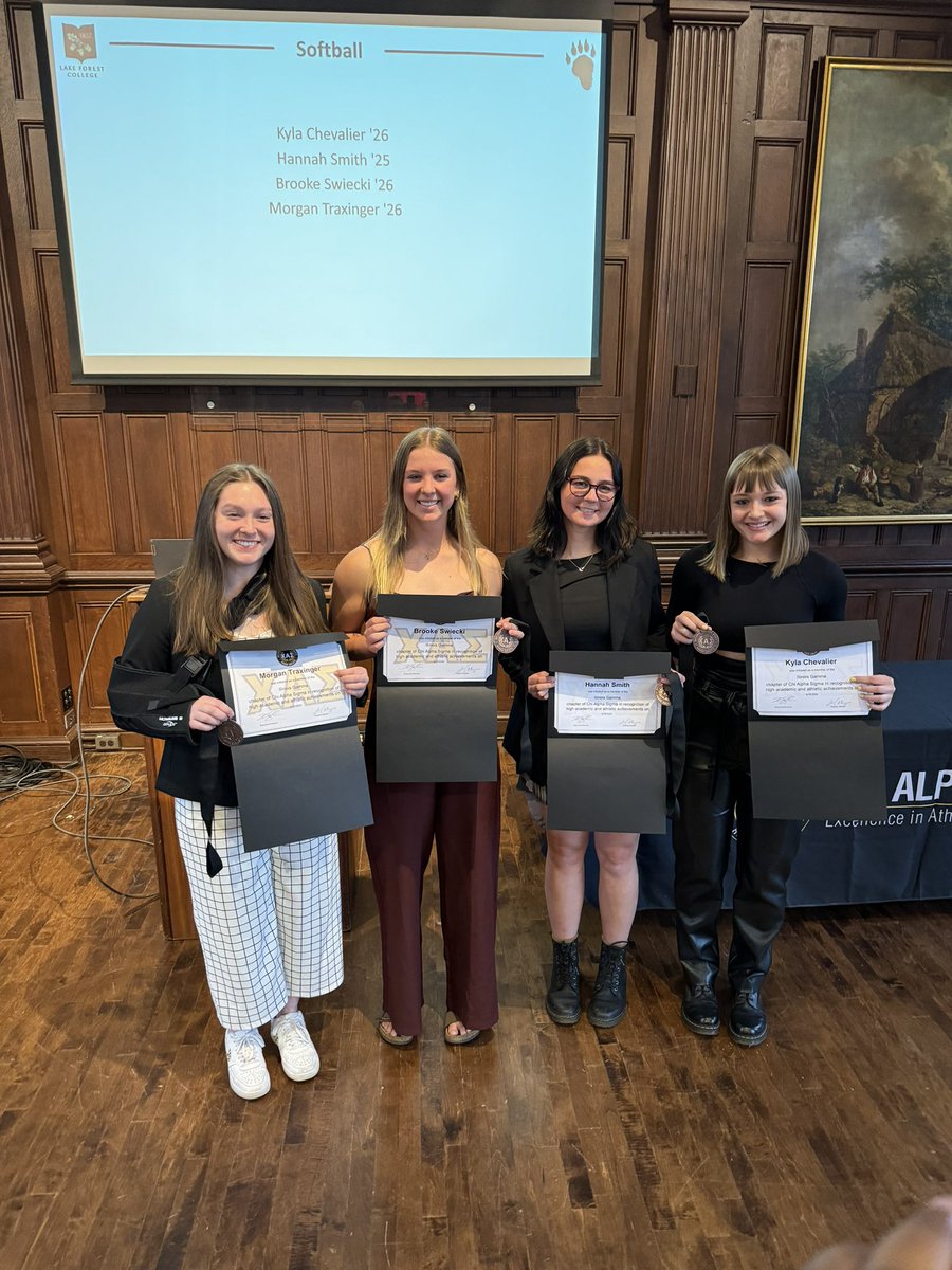 LFCollegeSB's tweet photo. #SMARTsoftball
Another four members of the softball family inducted in the Chi Alpha Sigma Athlete Honor Society. Hannah Smith, Kyla Chevalier, Brooke Swiecki, Morgan Traxinger! https://t.co/8CD3dKV06p