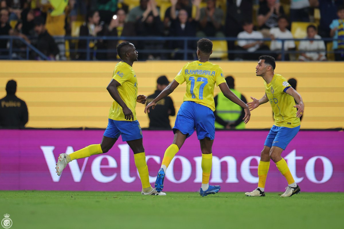 AlNassrFC's tweet photo. له طريقته .. وله روعته .. وله جماله 🤩
ساديـو يسجـل الأجمل 💛👏 https://t.co/W5ft5fLk1v