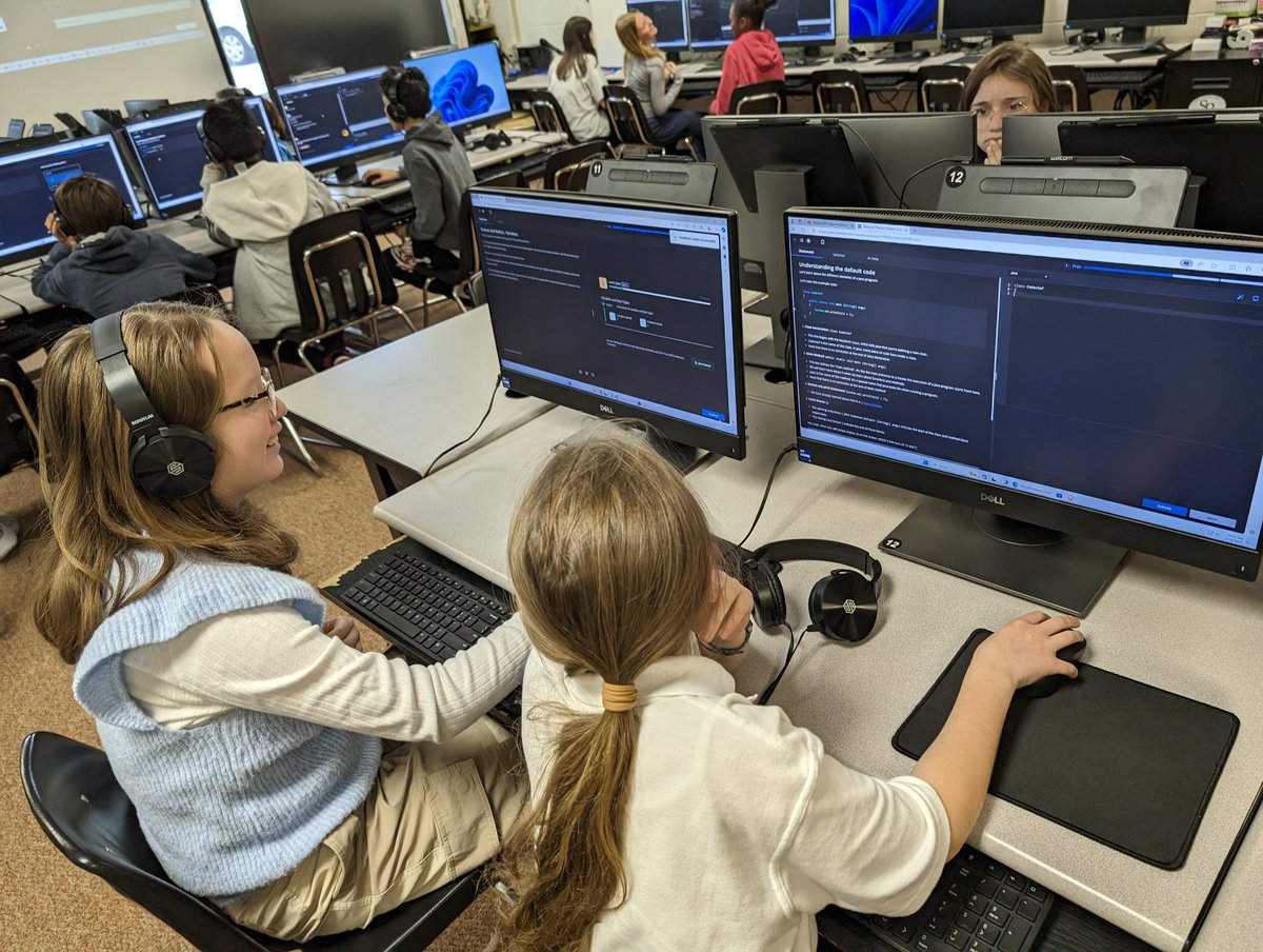 SPOComputerLab's tweet photo. Exciting news! Our sixth and seventh graders @StpetersOlney are embarking on their Java coding journey, laying the groundwork for success in high school AP Computer Science. ๐ #STEMeducation @ADWCathSchools #SPSRocks #JAVA https://t.co/50CuzD74Ml