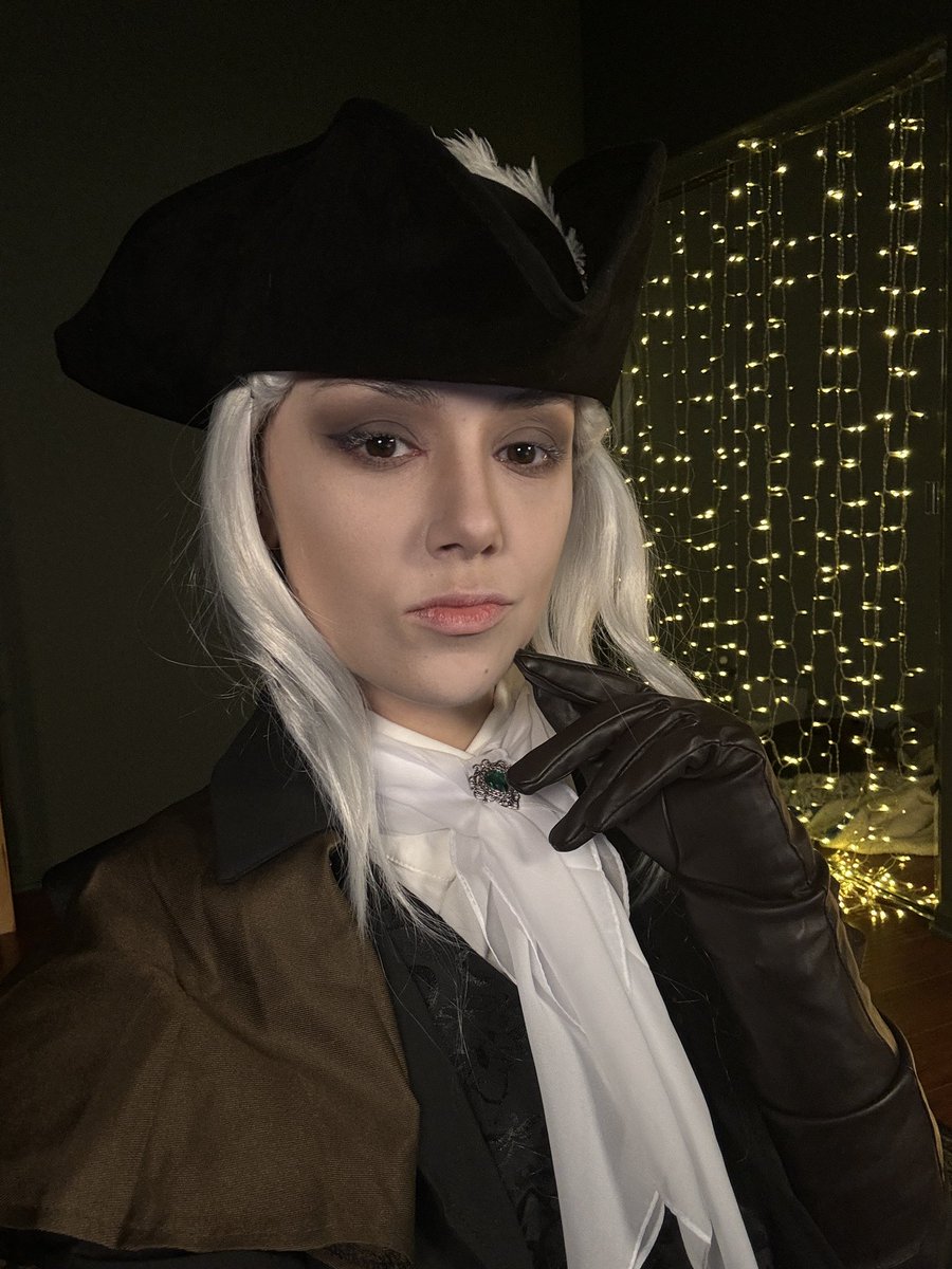 A corpse… should be left well alone 🥀 Lady Maria politely requests your attendance for a very special partner anniversary celebration 😘 ✨ twitch.tv/elliejoypanic ✨