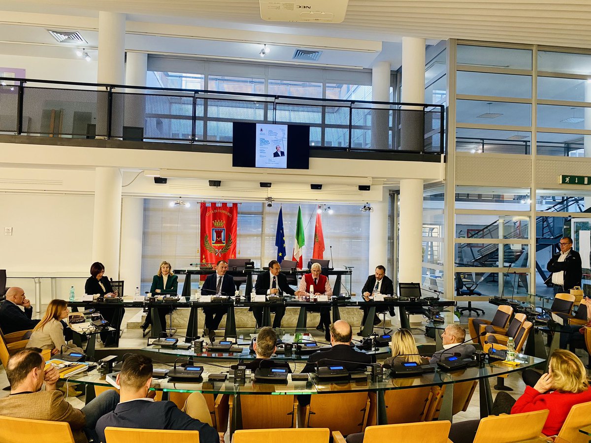 _FranciFelici's tweet photo. Presentazione del libro del Presidente Pier Ferdinando Casini #work https://t.co/XD7UAGZEsn