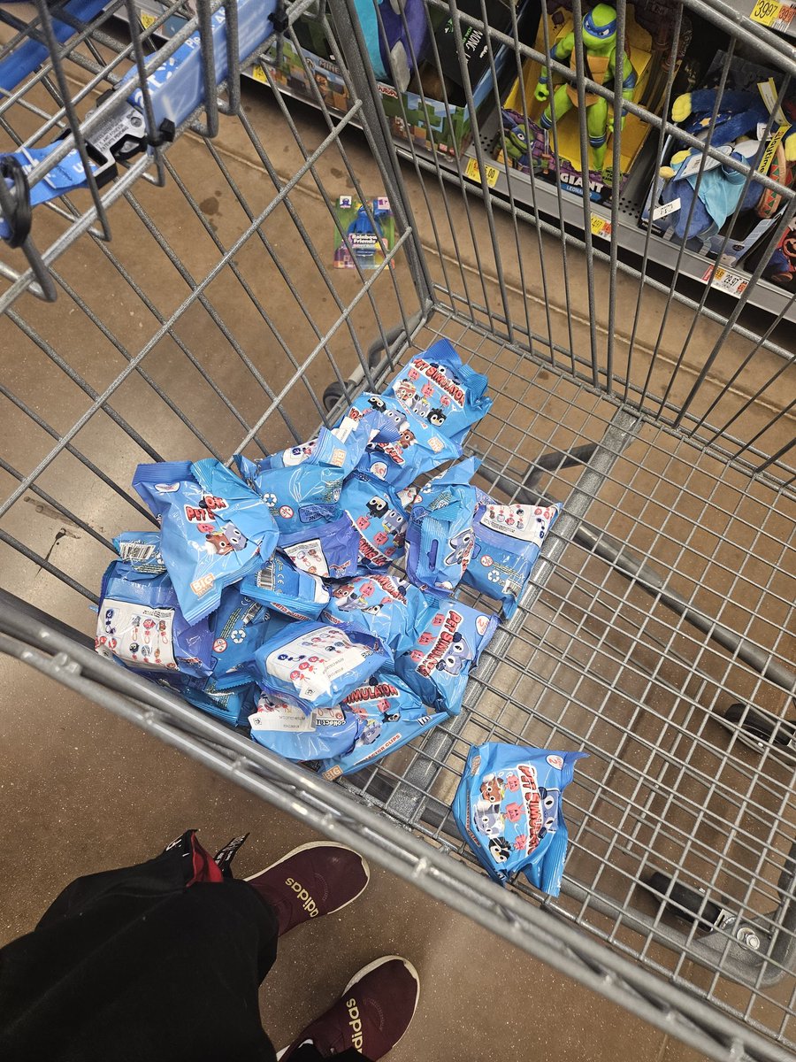 Look what I found #PetSimulator99 
<a href="/BuildIntoGames/">BIG Games</a>