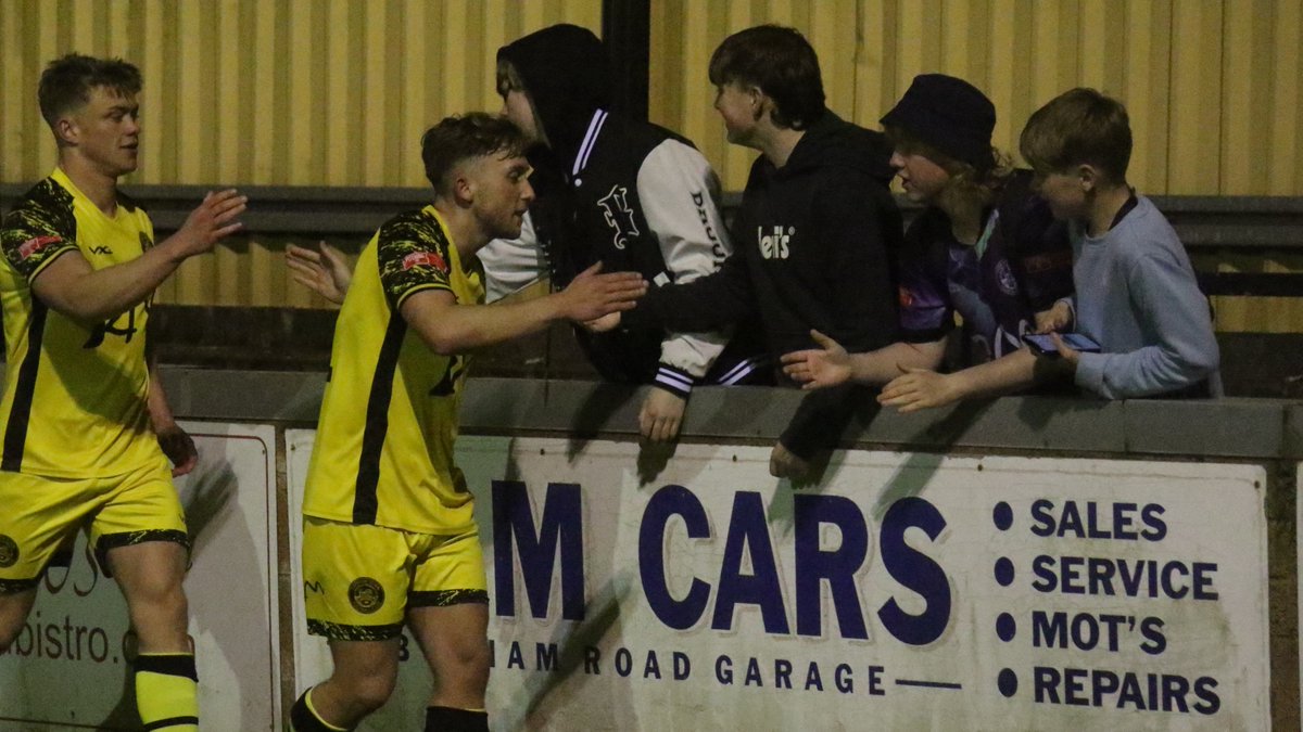 GerryHunt19's tweet image. A vitally important win for @tivertontownfc last night in their battle to avoid relegation; @jackricey_, one of the two goal scorers, enjoyed receiving the adulation of the crowd as well as hugs from those two club legends @vivcurtis and @tivvygirl. 
@swsportsnews