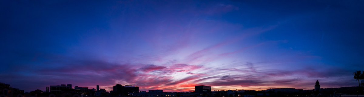 jfcore's tweet image. #sunsets #sunset #clouds #colorful #cityscape #beverlyhills #losangeles #hollywood