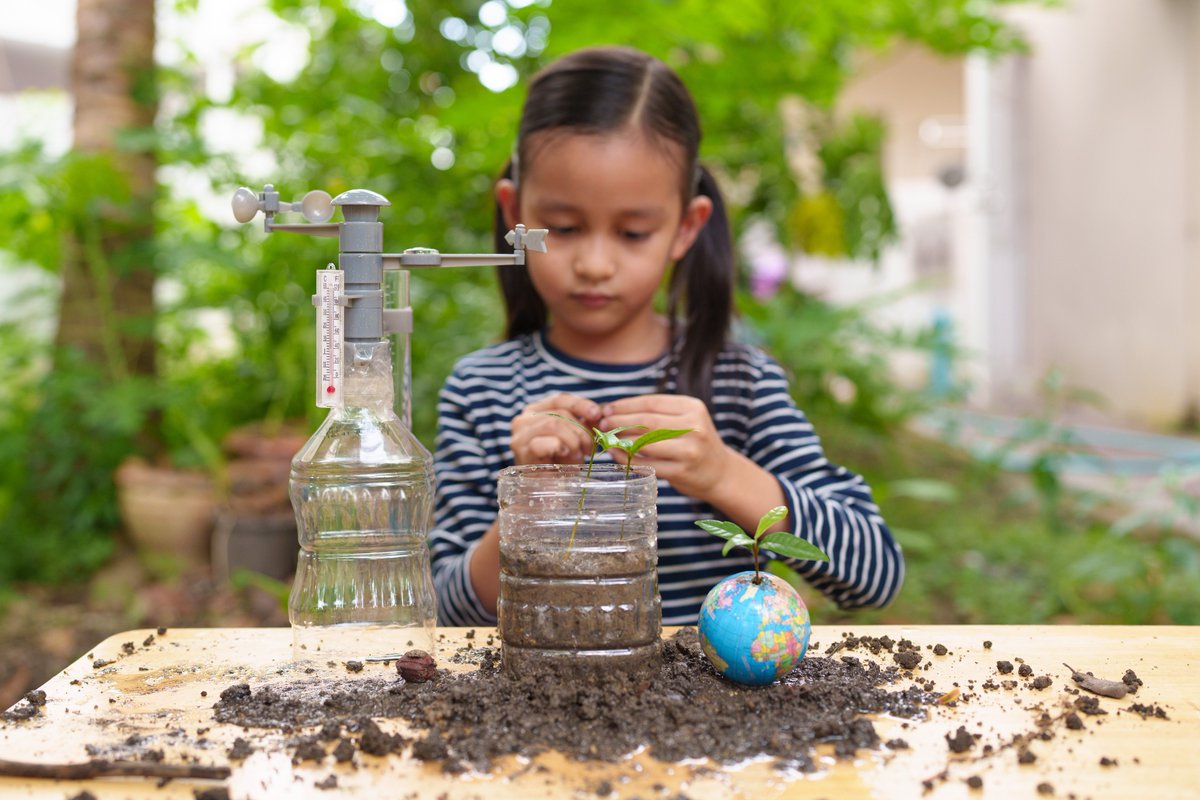 🌍🌱 As we approach #EarthDay, let's explore ways to support STEM education. Check out archived materials from this webinar from @RELMidwest about supporting STEM in rural contexts: ies.ed.gov/ncee/rel/Produ…