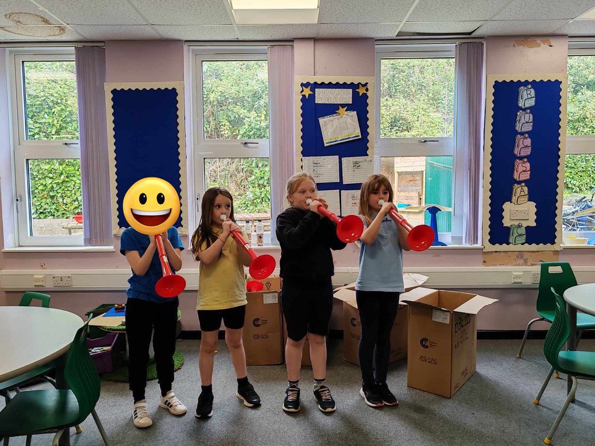 We’ve had a very busy week. On Wednesday, we learnt how to play a new instrument - the Pbuzz! Diolch @gwentmusic for this opportunity. We can’t wait for our session next week🎶 (2/2)