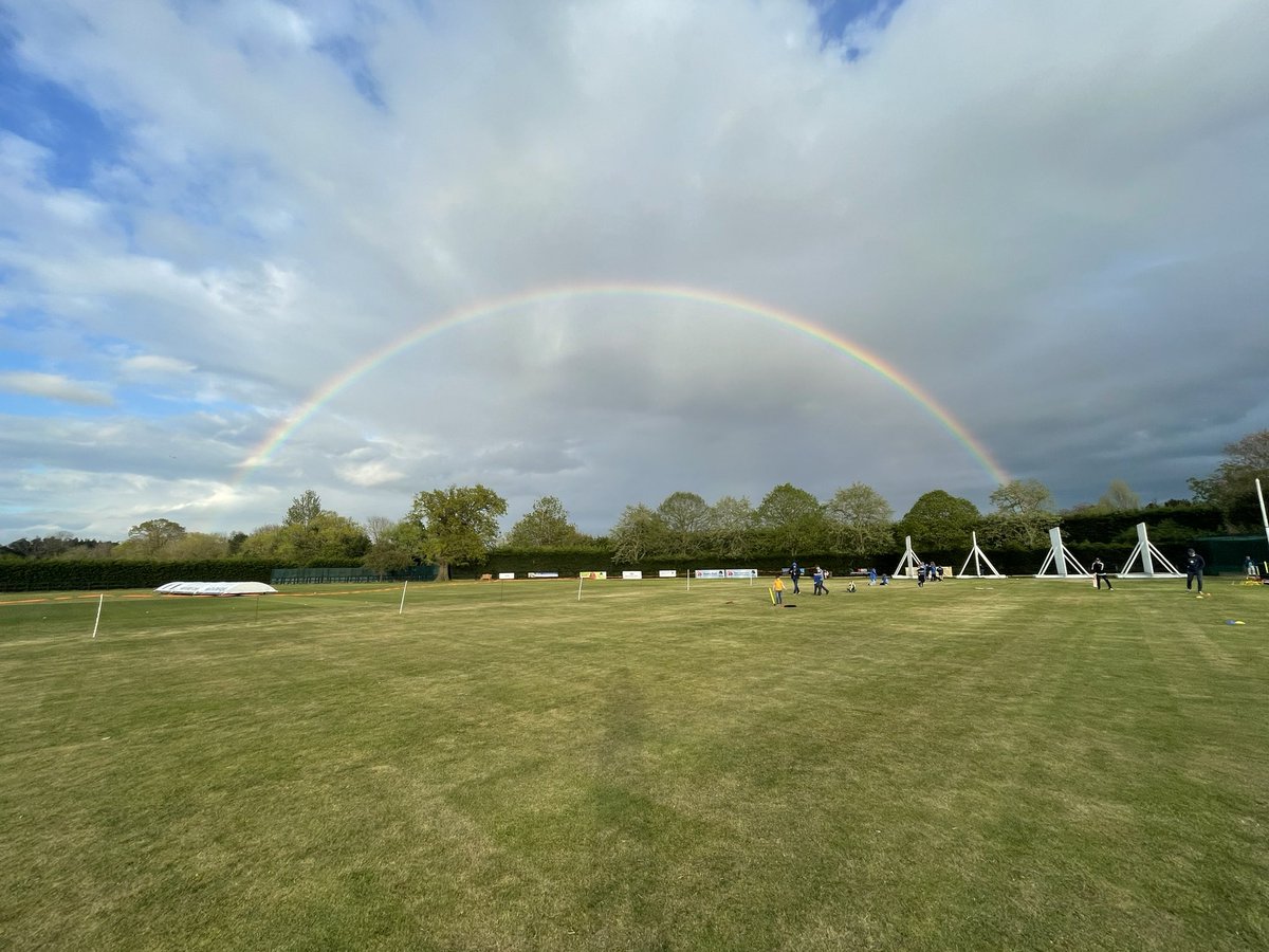 timlavers's tweet photo. Classic cricket weather https://t.co/OENLLXxggs