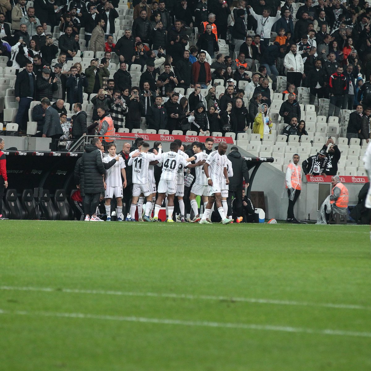 Beşiktaş - Ankaragücü devre arası yayını! Hemen canlı yayın için linke tıkla gel: youtube.com/live/gmBervgxd…