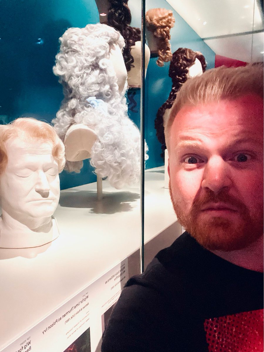 ROBIN WILLIAMS: Caught a quick selfie with the late, great Robin Williams and his Mrs. Doubtfire wig. 

#academymuseumofmotionpictures #academyawards #robinwilliams #hollywood