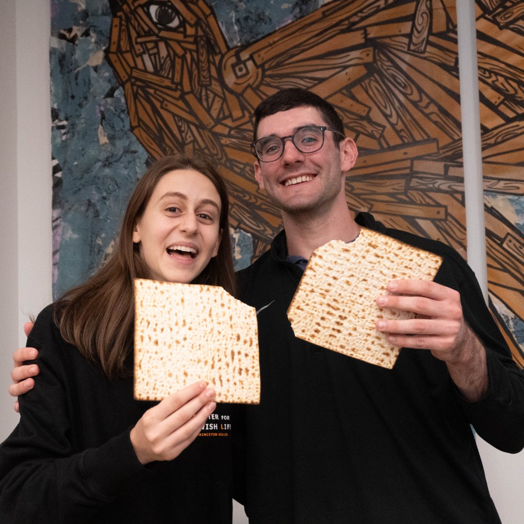 We couldn’t PASS(over) this chance to say –– Shabbat Shalom from all of us at Hillel International! 😉 We hope you have the BEST weekend and an even better Pesach.