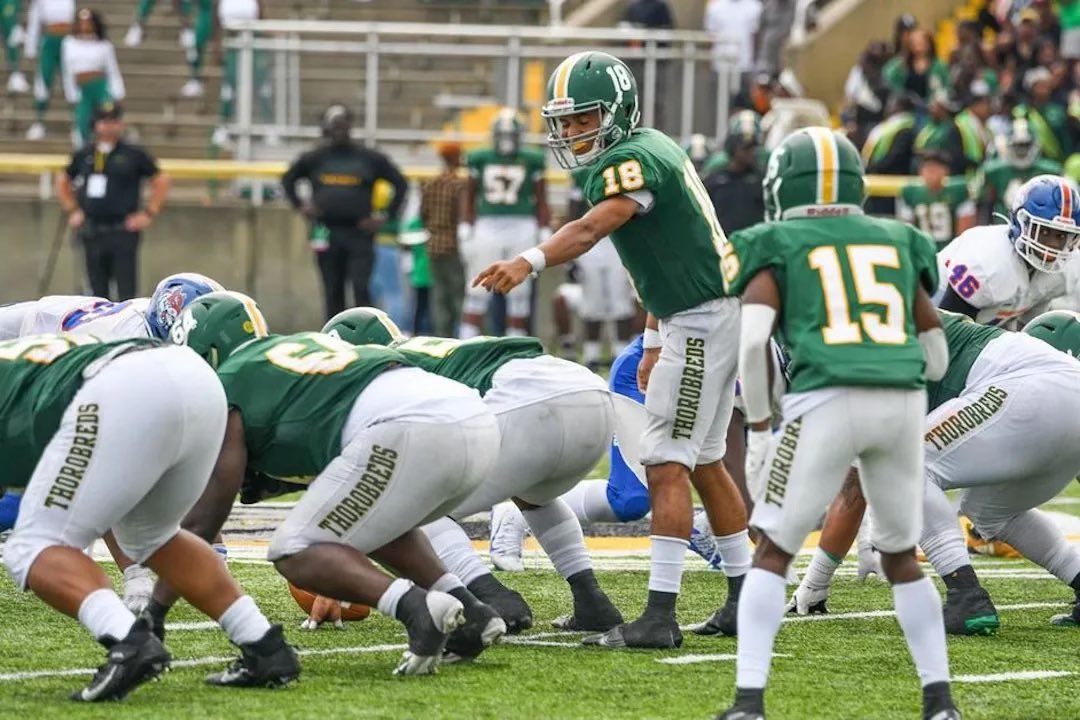 1kst4n_'s tweet photo. #AGTG BLESSED to receive an OFFER from Kentucky State University 🐎 ‼️

#4TheMill

@SumoRobinson @CoachK_TSP @ClaytonSwint @TankHighDemand @CoachCov_1 @MMHSFB 
@CoachEChambers https://t.co/LRLwAM0DPq