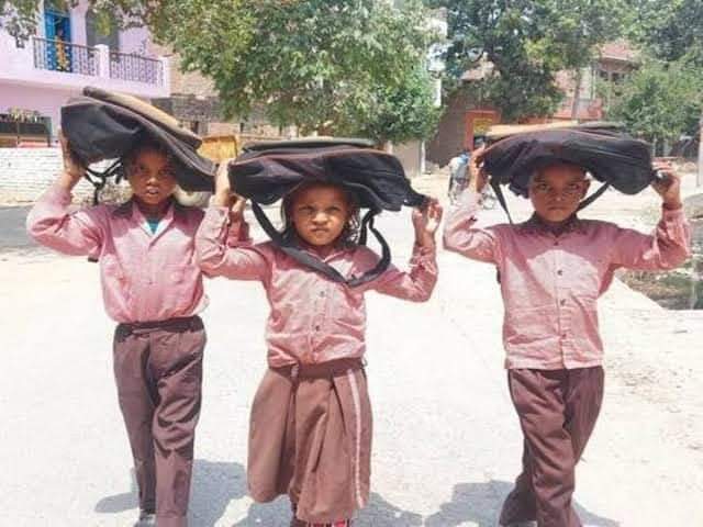 <a href="/myogiadityanath/">Yogi Adityanath</a>
आदरणीय महराज जी,
बेसिक शिक्षा विभाग के तुगलकी फरमान से बेसिक शिक्षा स्कूलों के छोटे-छोटे बच्चे भीषण गर्मी,उमस और लू के थपेड़ो से झुलस रहे हैं , गांवों में बिजली सप्लाई भी तेज हवाओं के कारण दिनभर ठप रहती है।
कृपया संज्ञान लें और मासूम नौनिहालों को झुलसने से बचाएं।