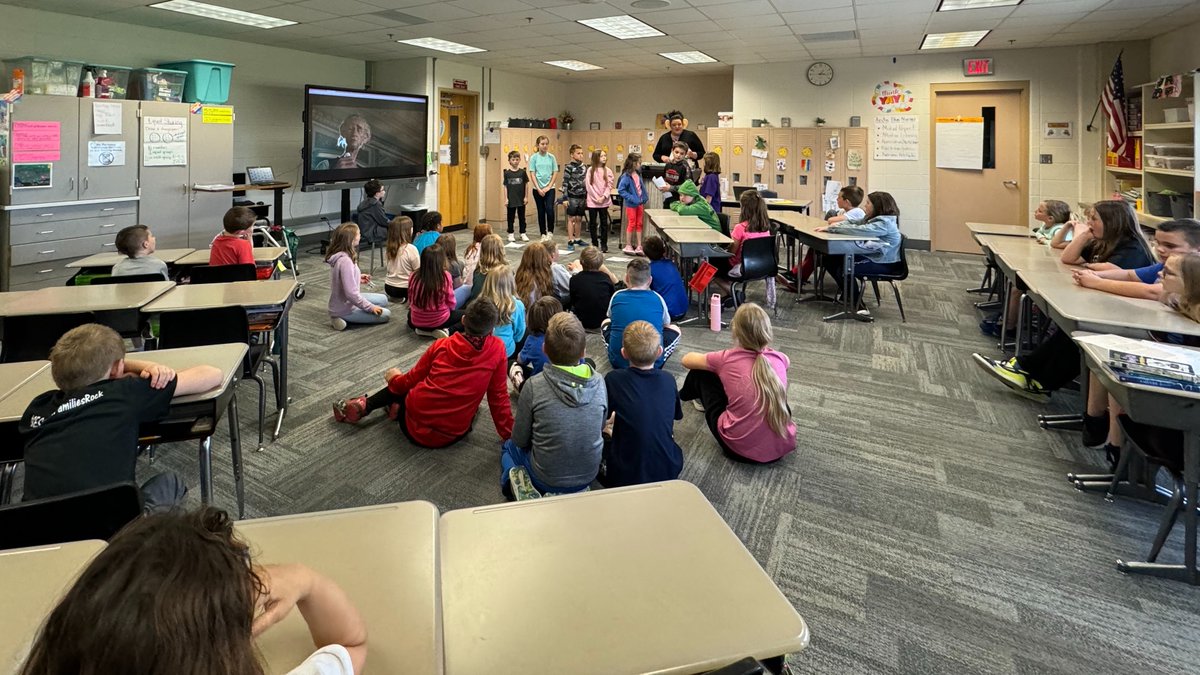 While performing Ch. 10 #frobscottle #whizzpoppers of the BFG, it is evident my 3rd Grade WIN group mastered reading G3 multisyllabic words with fluency and expression. They also built their vocabulary by learning words like: anguish, colossal, and reverberate. #proudprincipal