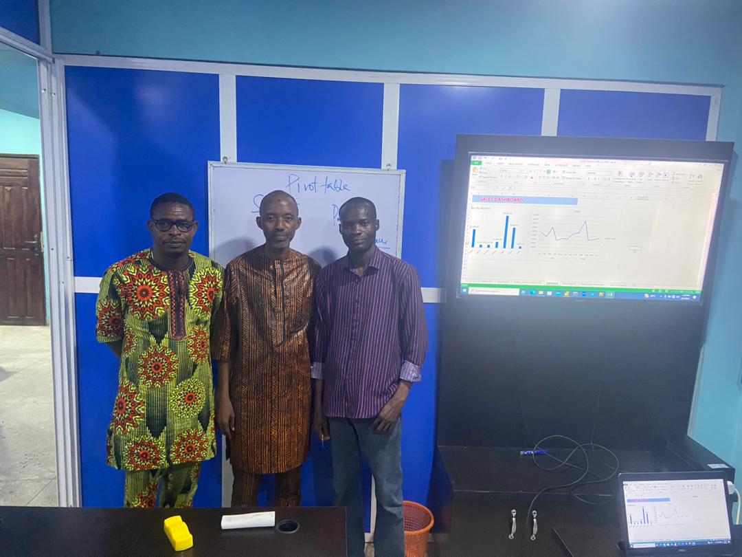 alabiansolution's tweet image. Explore the dynamic realm of advanced Excel training! Envision yourself amidst a community of eager learners, delving into spreadsheets and charts. Ready to master Excel? Act now and unleash your capabilities! #ExcelMastery #ExcelWizardry #ApplyToday