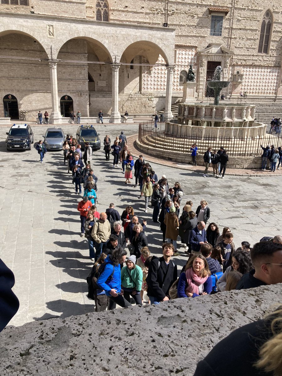 #ijf24 #Perugia: fascinating panels about declining public spaces for independent journalism! Journalism capture from many sides including from #BigTech at global scale & people queuing to find innovative solutions🙏💪