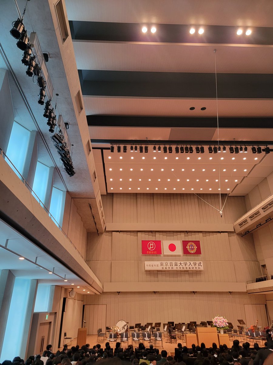 rsax0717's tweet photo. だいぶ経ってしまいました…

東邦音楽大学を3月に卒業し
この度、東京音楽大学の大学院へ入学いたしました。

4年間どんな瞬間も、温かく支えてくださった方々に感謝の気持ちでいっぱいです。
新たな環境でも、自分らしく精一杯頑張っていきます！
これからもよろしくお願いいたします🙇 https://t.co/lHCoB4nD77