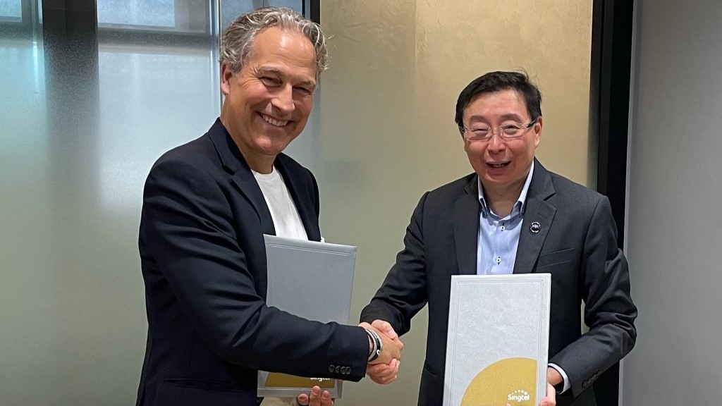 #Vonage - part of #Ericsson - partners #Singtel to integrate Vonage’s #APIplatform with Singtel’s Paragon platform.
Details: m.eric.sn/unek50RjQjP 
#NetworkAPIs
#APIs
#GlobalNetworkPlatform
#EricssonEnterprise
#5G
#Ericsson5G