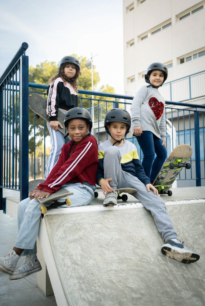 ✨Ets docent i vols formar part d'un projecte transformador i il·lusionant?
👩🏽‍🏫Els 4 nous instituts escola de la Zona Nord busquen professorat d'ESO de tots els àmbits per configurar el seu equip docent. 
T'interessa? Escriu-nos a edubcn.cat/docents-zn #ZonaNordZonadOportunitats