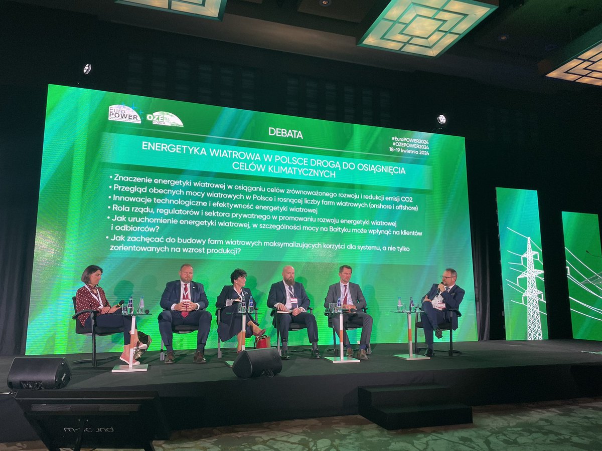 Bardzo ciekawy panel dotyczący energetyki wiatrowej podczas @EuroPOWERKonf. Szczególnie wątki offshore pokazują jak wiele jeszcze jest do zrobienia. #Europower2024