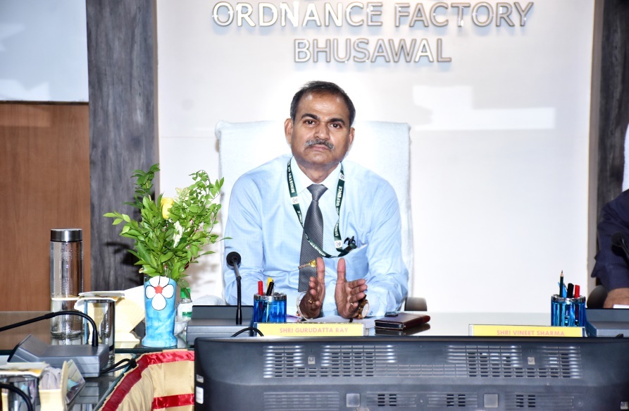 GM_OFBH_YIL's tweet photo. Shri Gurudutta Ray, Offg. CMD/YIL visited O.F. Bhusawal on 17th and 18th April 2024. He conducted SAMBAD in OFBH. He emphasised on a greater need for higher productivity, Modernisation &amp; timely delivery of the quality defence stores alongwith safety issues and more green zones. https://t.co/y6rGJ3ytbY
