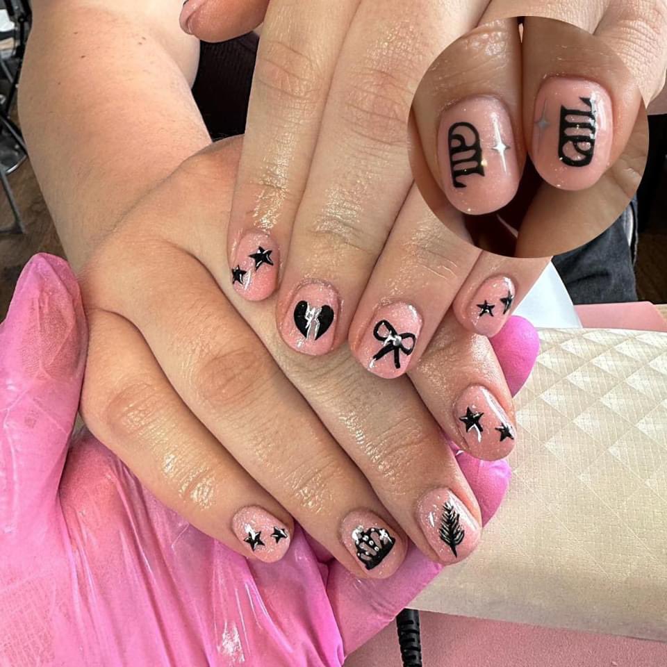 Alls fair in love and nail art… 
#TSTTPD @taylornation13