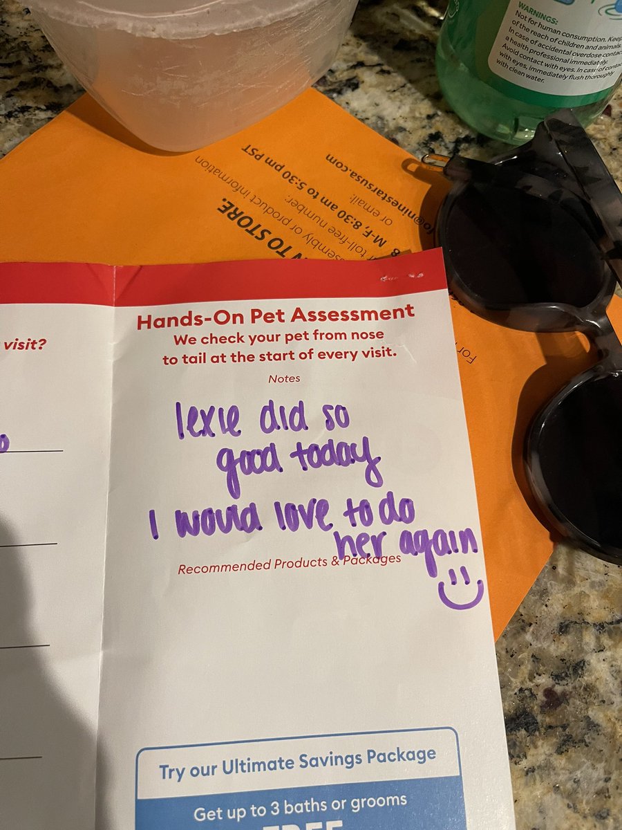 As a dog mom nothing makes me happier than when lexie gets a good report card. I know she’s a good dog, but when other people see what I see, it makes my heart happy!:) #happyfriday