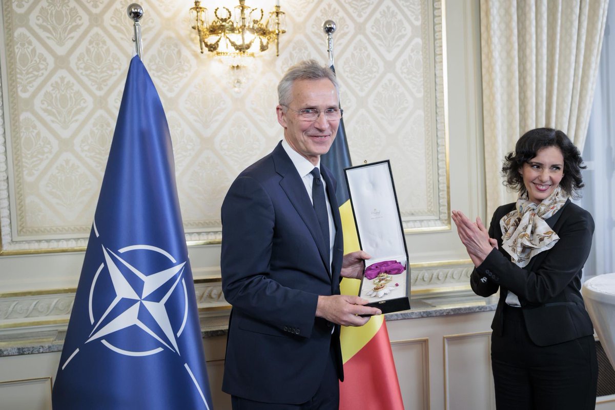 Thank you, @jensstoltenberg for your commitment to @NATO ! Honored to bestow you today with the Grand Cordon in the Order of Leopold. You've done an extraordinary job in making the Alliance stronger and more united.