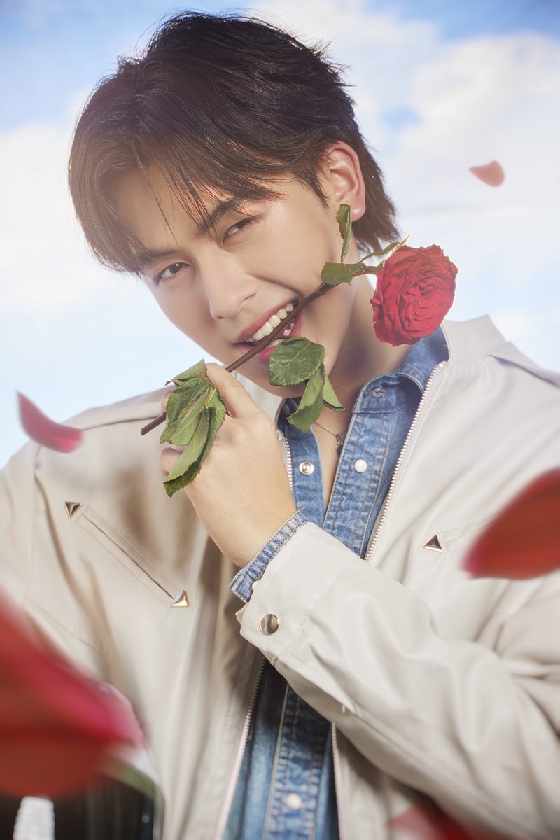 PROXIE_Official's tweet image. GORN

Image Teaser
NONG GORN

#Gorn_ImageTeaser1
#PROXIE_TheSoloProject
#PROXIEGorn
#PROXIEth
#bROTHERSMUSIC