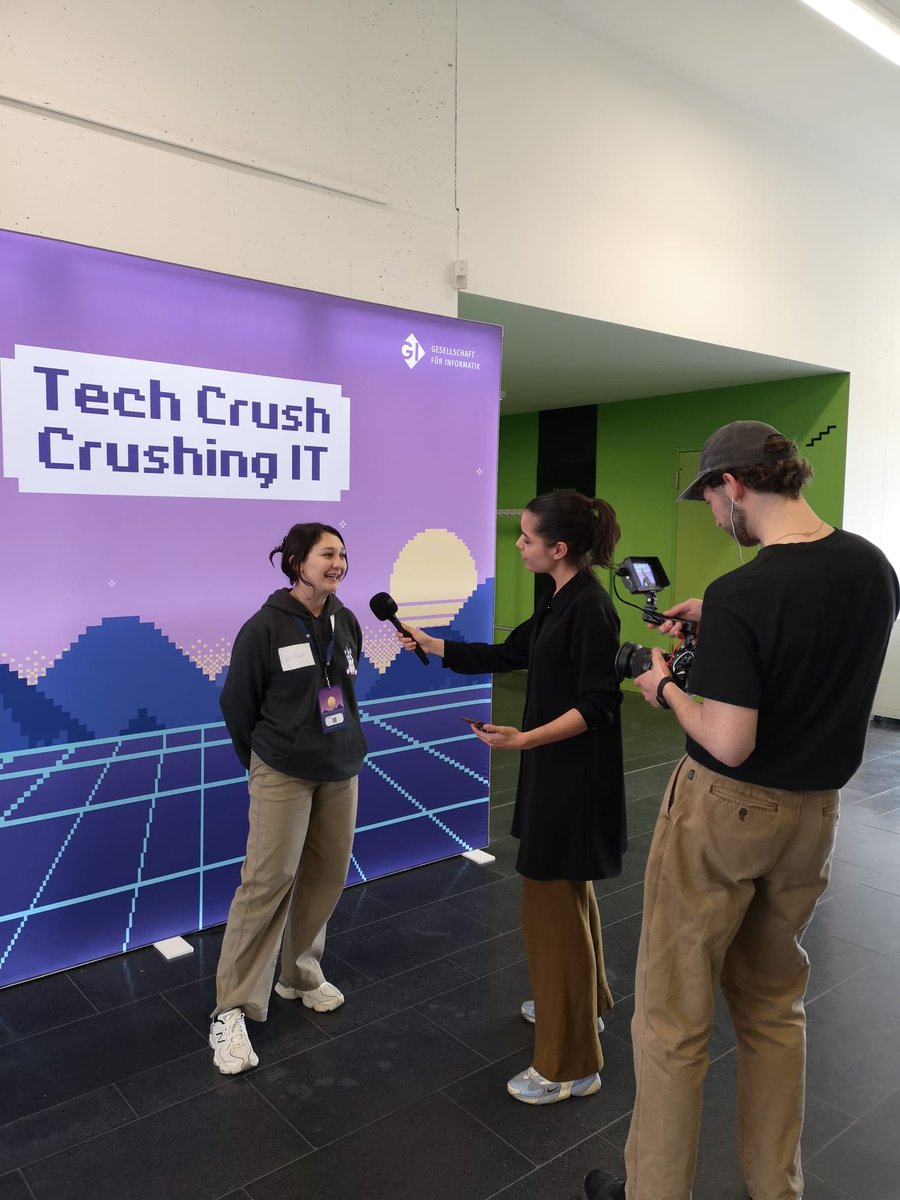 Let's crush IT! 👾 Beim Tech Crush an der @HTW_Berlin bringen wir heute Studis und Unternehmen zusammen - und diskutieren die Zukunft der IT-Arbeitswelt. 🚀 Mehr Infos: techcrush.org Mehr Eindrücke: instagram.com/htwberlin/