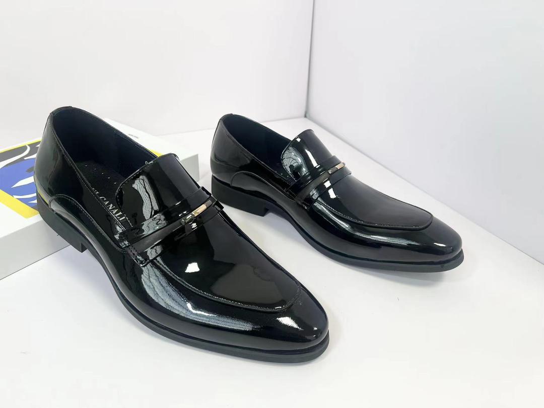 NovConquer's tweet photo. Size 38-45 
💼💼 5500 
Call/app 0724018089
Delivery countywide 📦📦
#happyfeet https://t.co/GrGGJrjm2F