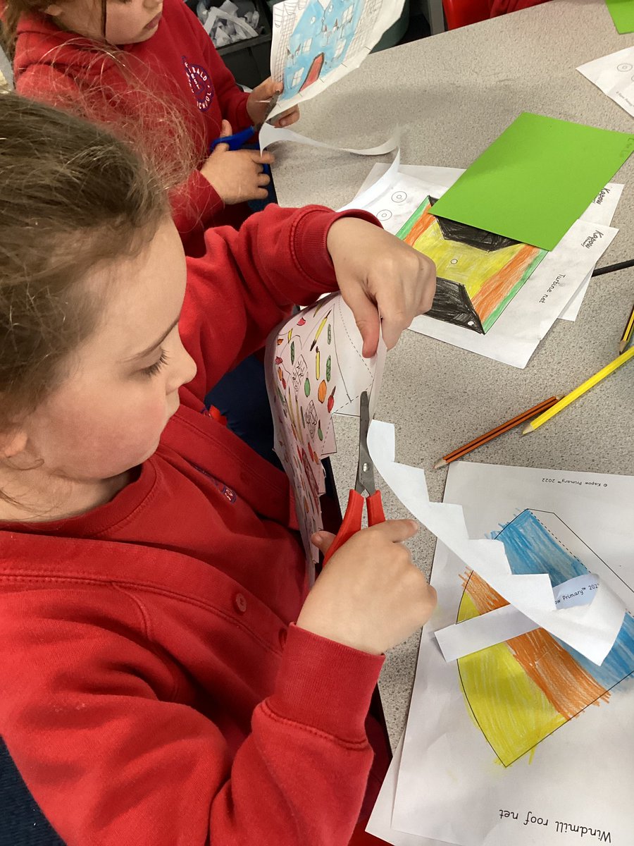 ArchibaldFirst's tweet photo. Year 1 have designed and created windmills for a very special client 🐭🧀
We had to join materials together to make a stable structure. We hope you like them! #AFSDT #AFSCreative https://t.co/rgZEyAZQtV
