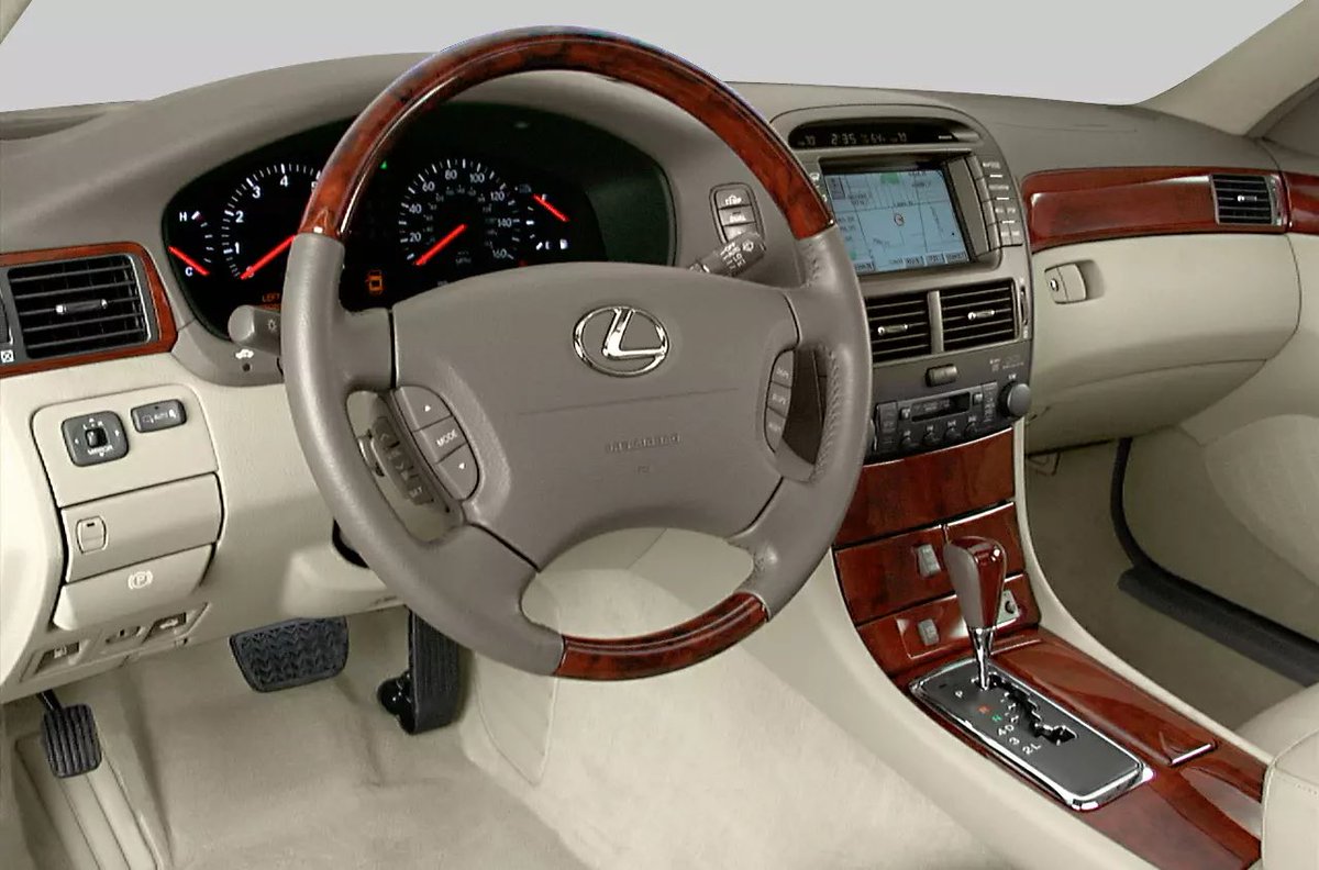 سيارة موديل 2004 تصل ل 150 الف 🤯🚨
لكزس ls 430 وتحديدا الجيل الثالث 
من 2000 - 2006 جميلة اثبتت جدارتها 
لكن اسعارها تصل ل 150 وفوق هل معقول ؟ 
وقفت على بيعت وحده 2006 ماشية 600 الف ركز انباعت ب 60 الف قبل سنة ونص تقريبا 
هل معقول سعرها الطاير هذا ؟ 
تتكلم عن سيارة قبل 20 سنة