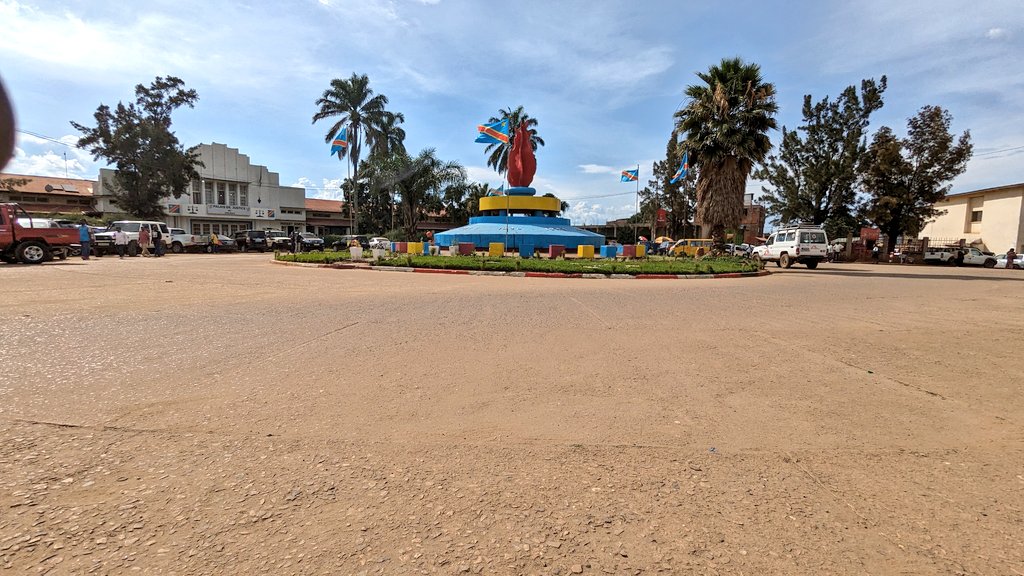 🚩#Bukavu ⌚15:15
📅 19-04-2024

La ville est calme 
Bon temps chez vous ! 
Depuis la Place de la Justice à Nyamoma (Ku ba garçons).

Maire V.
#VisitKivu #VisitCongo
@TheoKASI @gloiremurhigisi