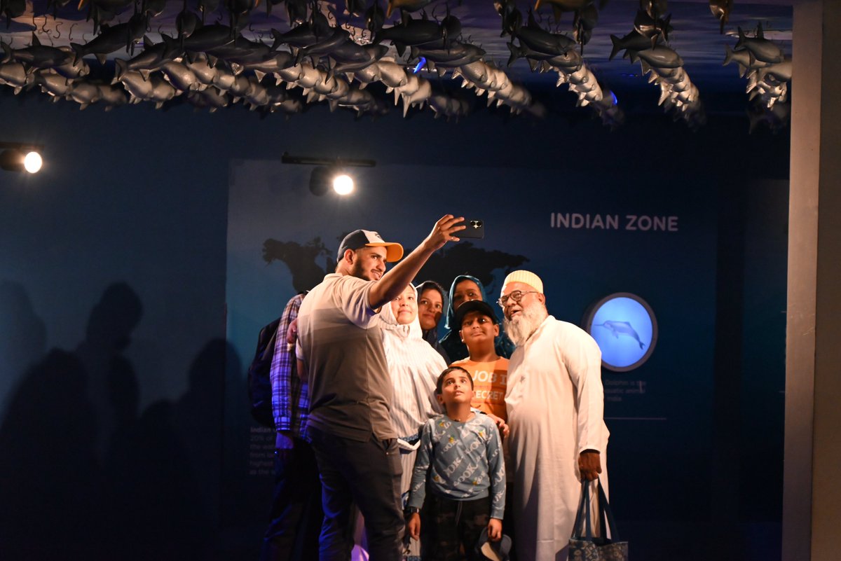 Enjoy up-close viewing of marine life and fishes without getting wet in the aquatic gallery at Gujarat Science City.
#ChaloScienceCity  #aquatic @indiadst @dstgujarat @jbvadar @InfoGujarat