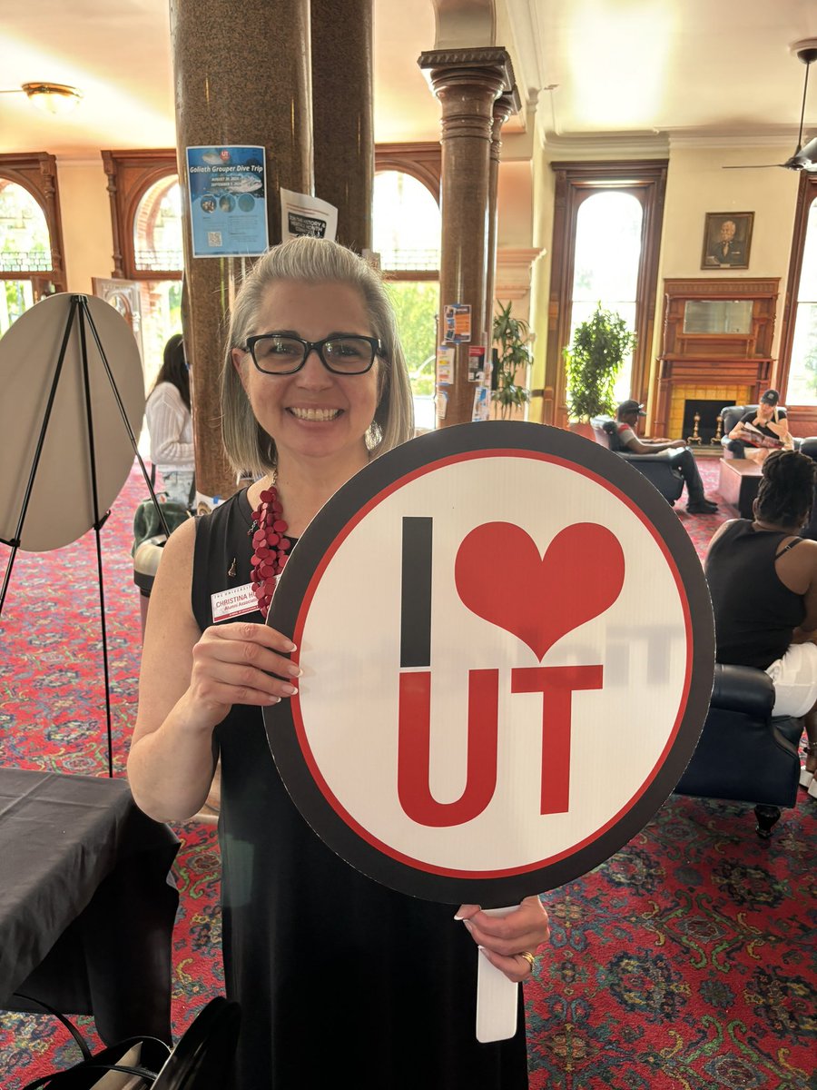 It’s Give Day at the University of Tampa!!! Calling on all alums to consider donating today. #allinforut #payitforward @UofTampa