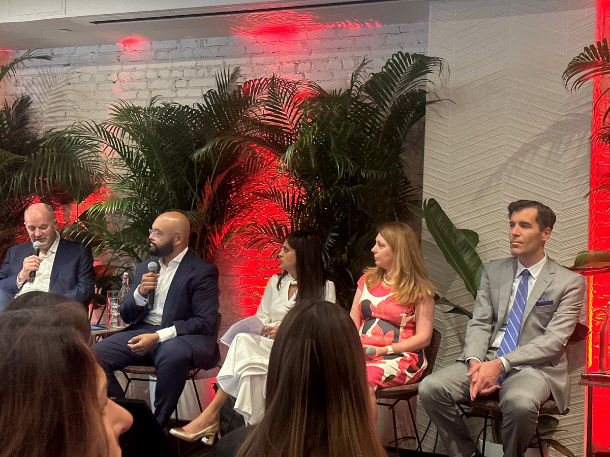 Thank you @PRWeekUS for having A4A's Rebecca Spicer at #PRWeekCrisisComms Conference! Great conversations and discussions on how to handle misinformation and emerging AI technologies.