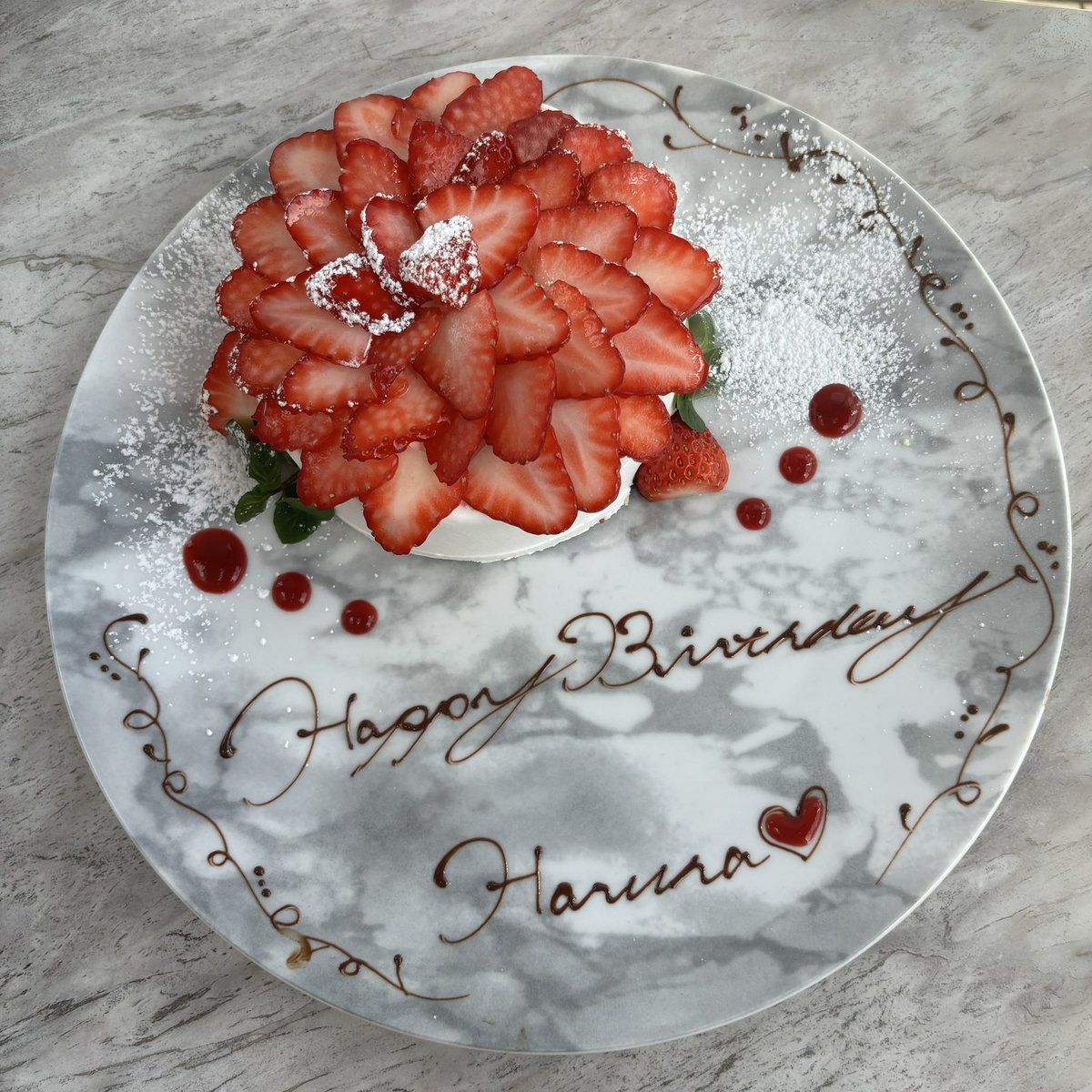 hlt_1226's tweet image. H̠̄Ā̠P̠̄P̠̄Ȳ̠❤︎︎B̠̄Ī̠R̠̄T̠̄H̠̄D̠̄Ā̠Ȳ̠小嶋さん💐💞💞
小嶋さんに今年もお誕生日おめでとうございます！！！って直接伝えられて幸せだった🎂💓良い一年になりますように🤍🤍
#kojiharunyan 
#小嶋陽菜生誕祭
#小嶋陽菜生誕祭2024
#herlipto