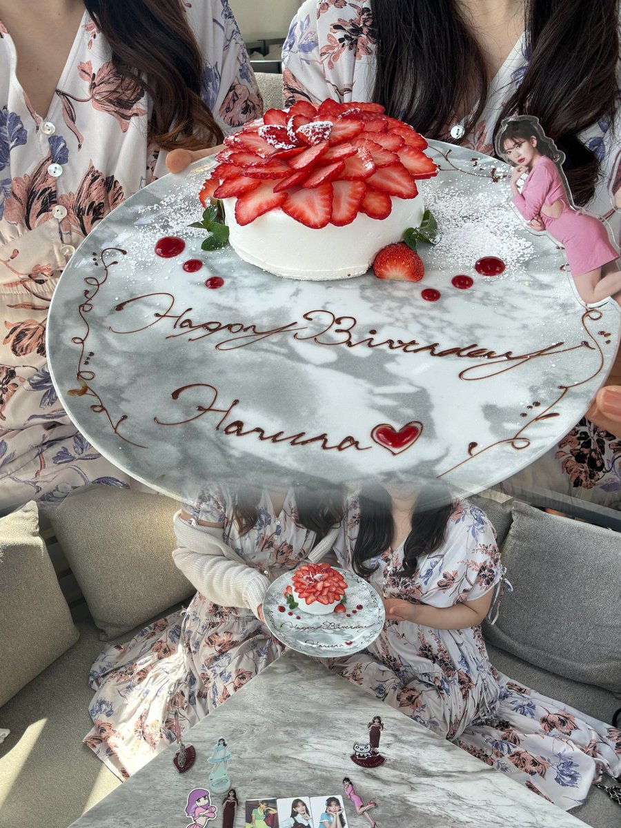 hlt_1226's tweet image. H̠̄Ā̠P̠̄P̠̄Ȳ̠❤︎︎B̠̄Ī̠R̠̄T̠̄H̠̄D̠̄Ā̠Ȳ̠小嶋さん💐💞💞
小嶋さんに今年もお誕生日おめでとうございます！！！って直接伝えられて幸せだった🎂💓良い一年になりますように🤍🤍
#kojiharunyan 
#小嶋陽菜生誕祭
#小嶋陽菜生誕祭2024
#herlipto